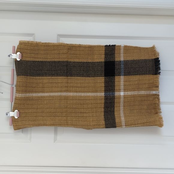 A New Day wrap *NWOT! - Picture 4 of 10